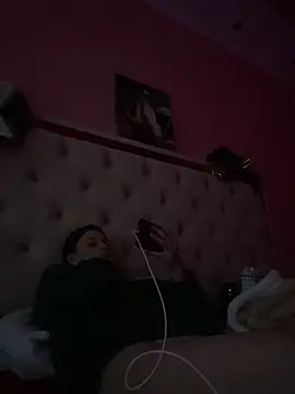 Flossy_Vettie Adlı Modelin Canlı XXX Sohbeti