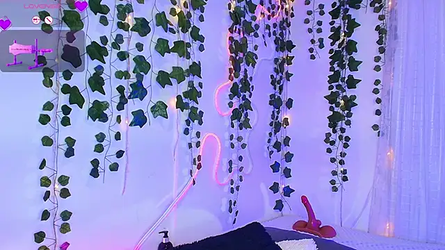 Chatroom XXX en direct de Samii_Evans