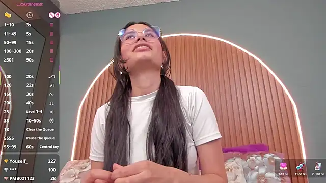 NayeCloud – Live XXX-chat