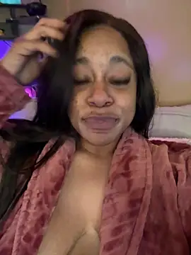 Tikalalin 在線直播表演