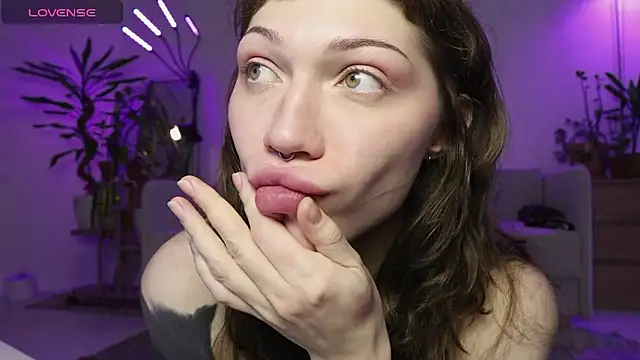 دردشة PaulaPratt الجنسية المباشرة