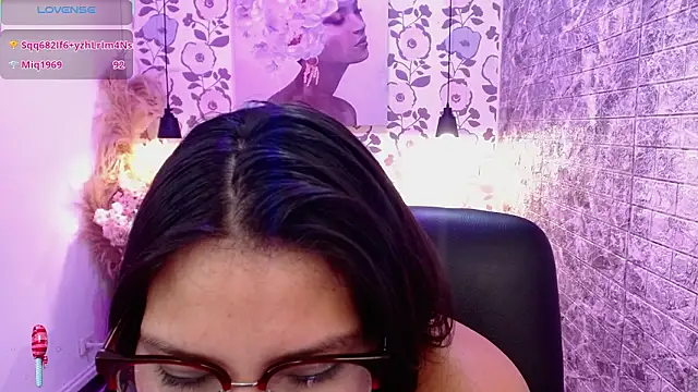 دردشة emmaa_garciia الجنسية المباشرة