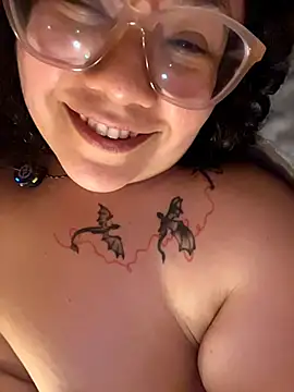 VanesssaMilf_ 即時 XXX 聊天