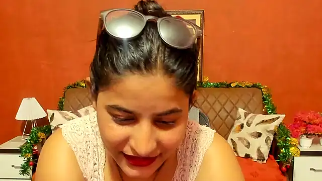 Jasmine_Jaey1: онлайн-секс-чат