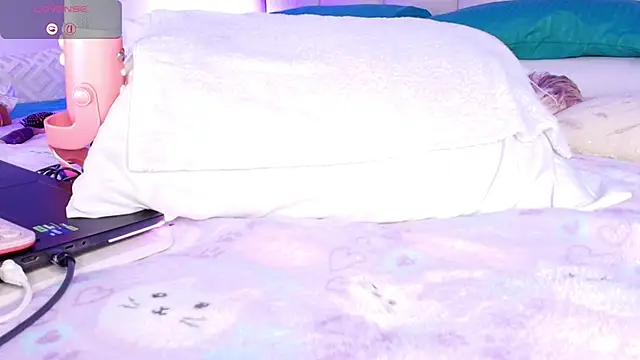 sweetieluna01 webcam show