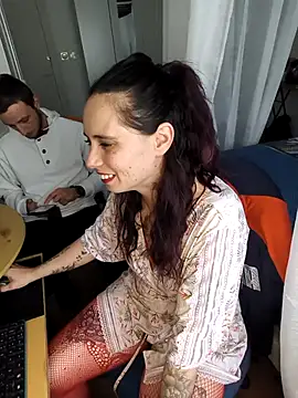 MickNanaa élő XXX-chatje