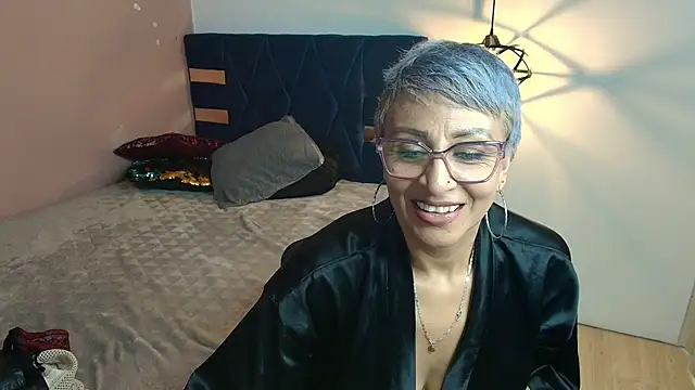 Charlotte__Gray 即時 XXX 聊天