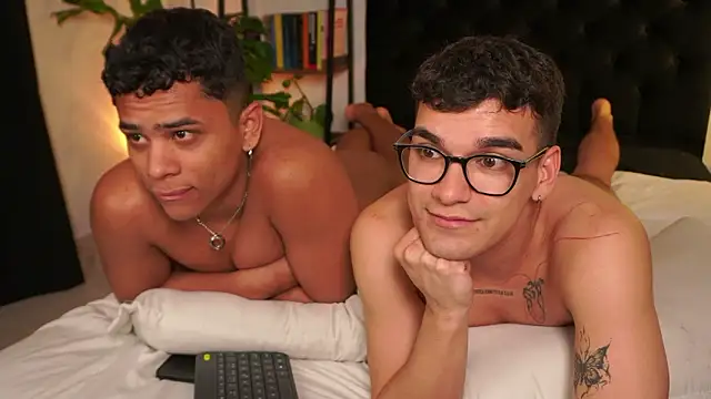 XXX chat uživo modela EROS_AND_ALAN