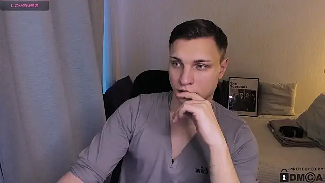 handsome_guy01 élő XXX-chatje