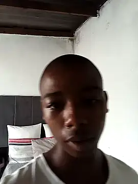 BLACK_BOTTOM03's Webcam Show