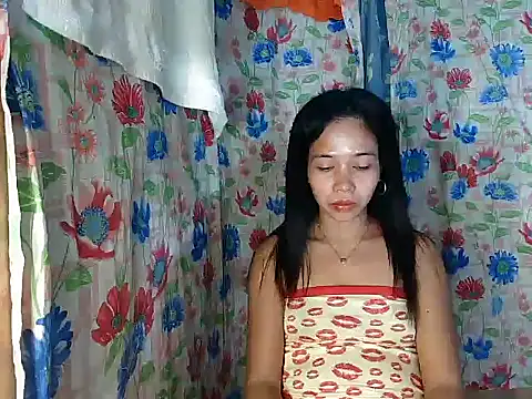 PinaySkinnyGirl Adlı Modelin Canlı XXX Sohbeti