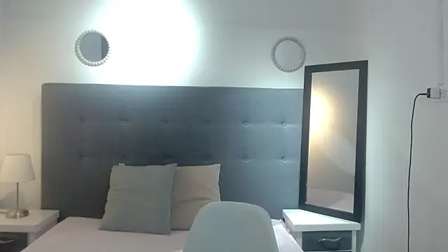 chaneelstark: онлайн-секс-чат