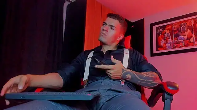 ALPHA_DOMINUS_ Adlı Modelin Canlı XXX Sohbeti