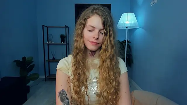 RayaNenlia Live XXX Chat