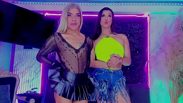 Queens_Wonders_Blonders Chat XXX in diretta