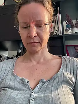 AnnikaRose élő XXX-chatje