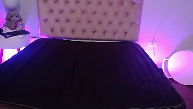 Chat XXX en directo de Kiri_Black_