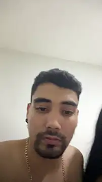 Deymon0777: διαδικτυακό σόου στην κάμερα