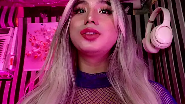 HoresCOCKLUCY: онлайн-секс-чат