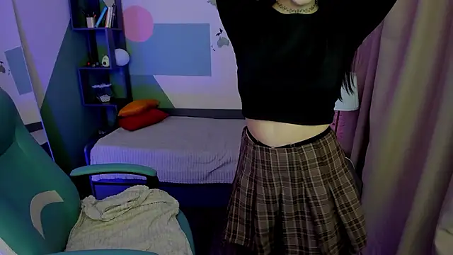 Emily_tender: онлайн-секс-чат