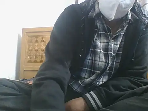 Pokazy przed kamerką – asianhotboy