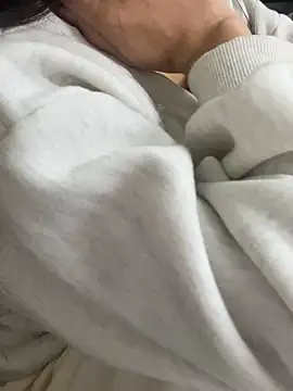 Mina048 即時 XXX 聊天