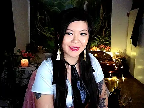 دردشة SweetyBecky الجنسية المباشرة