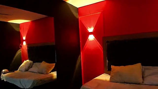 Živý XXX chat YayaHilton