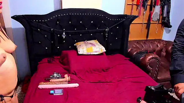 August-Sophie Chat XXX in diretta