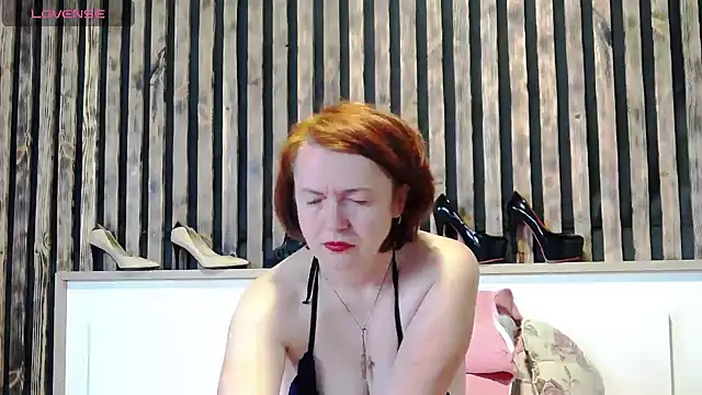 Alis_Lovi webkamerás műsora