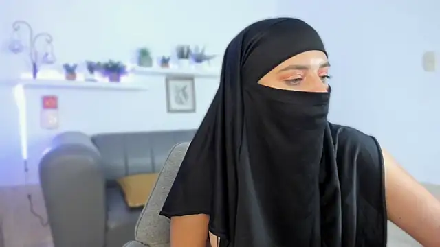 Pokazy przed kamerką – salma_arabicc