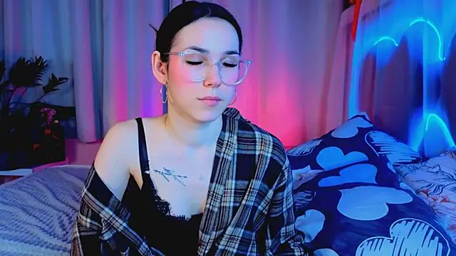 -CindyLou – Naživo XXX chat