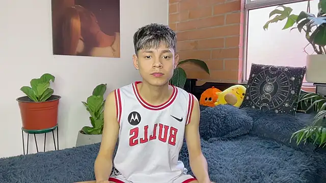 Andy_Belier23: онлайн-секс-чат