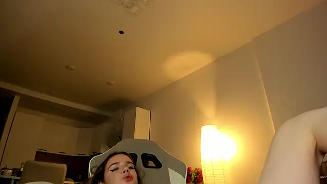 Онлайн чат XXX lit_asella