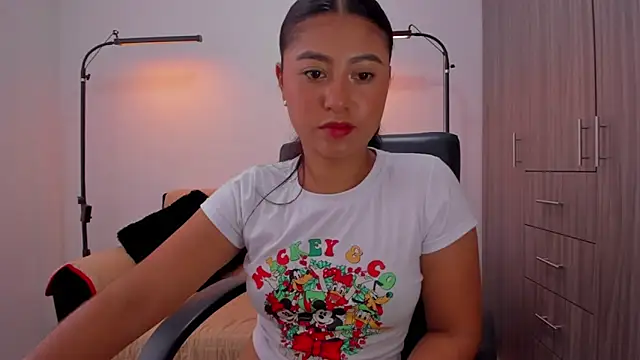 Chatroom XXX en direct de cloy_baby__