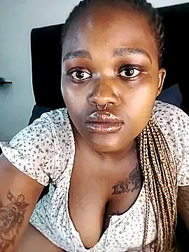 ThickPearlx23 即時 XXX 聊天