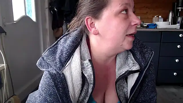 Chatroom XXX en direct de KasiaPrivat