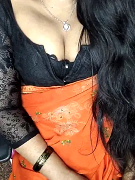 Hotty_Kavita élő XXX-chatje