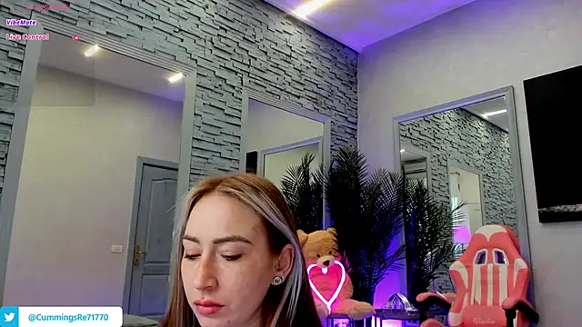 Reina_CummingsのライブXXXチャット