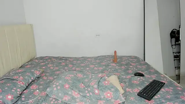 XXX chat uživo modela Princess_Allisson_