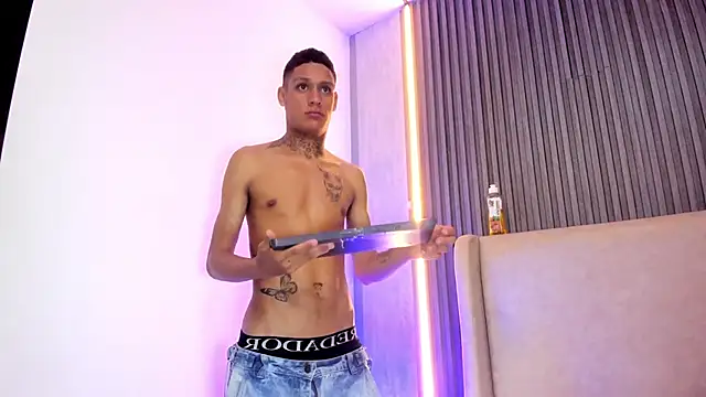 GaelCarter Adlı Modelin Canlı XXX Sohbeti