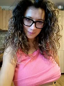 MiraBennet Chat XXX live