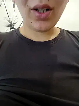 Emilyhomegirl1 Chat XXX live