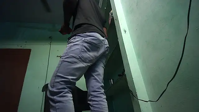 Tamil_KDD's Live XXX Chat