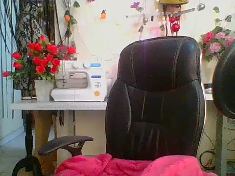 Anaconda2350 Chat XXX live