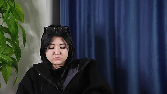 Chat XXX ao vivo de ElnaSharits