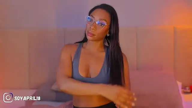 aprilebony_ Adlı Modelin Canlı XXX Sohbeti