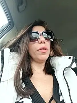 SaRa_4ULoVe – Live XXX-chat