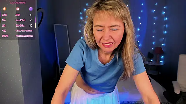 Carla_Vogue 现场XXX聊天