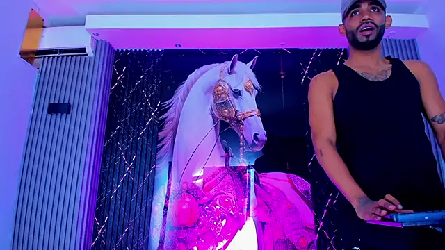 The_Gods_In_Diamonds' Live XXX Chat